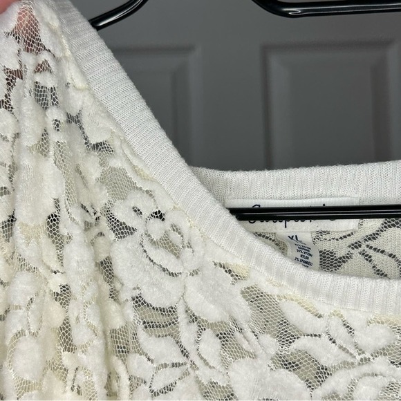 Aeropostale Lace Top Sheer Lace Excellent Condition - Picture 5 of 9